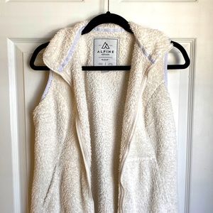 Versatile Alpine Vest in White